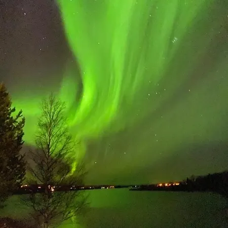 Villa Arctic River House *