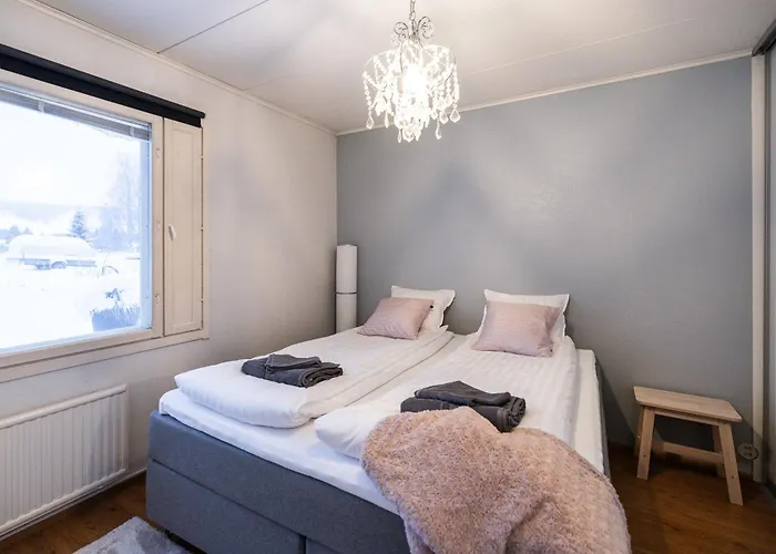 Arctic River House Villa